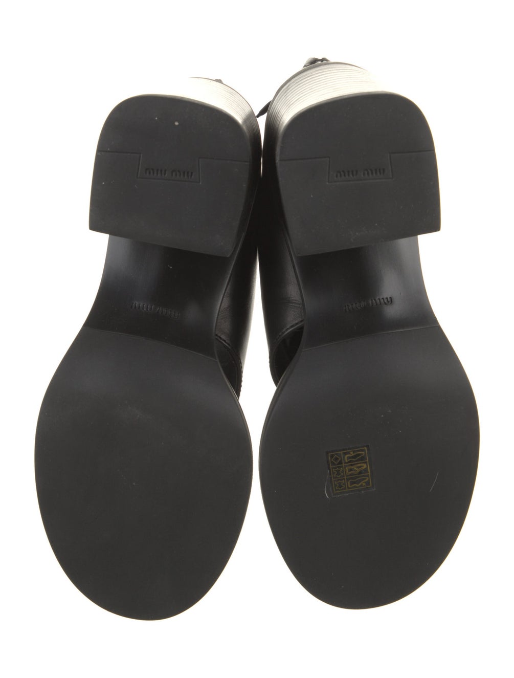 Miu Miu
Leather Sandals
Women's Size: 8