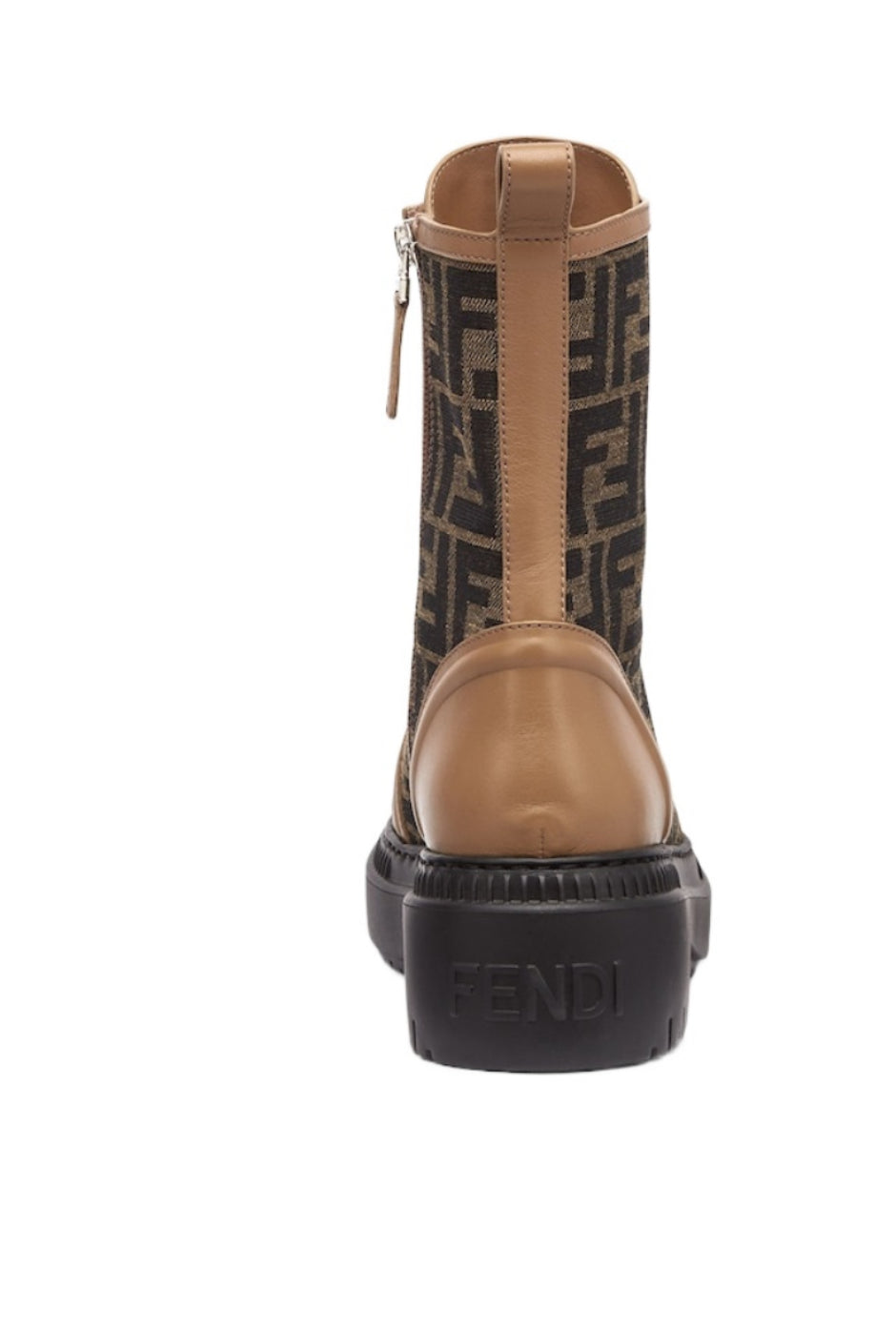 Fendi
Beige leather biker boots
Size 5