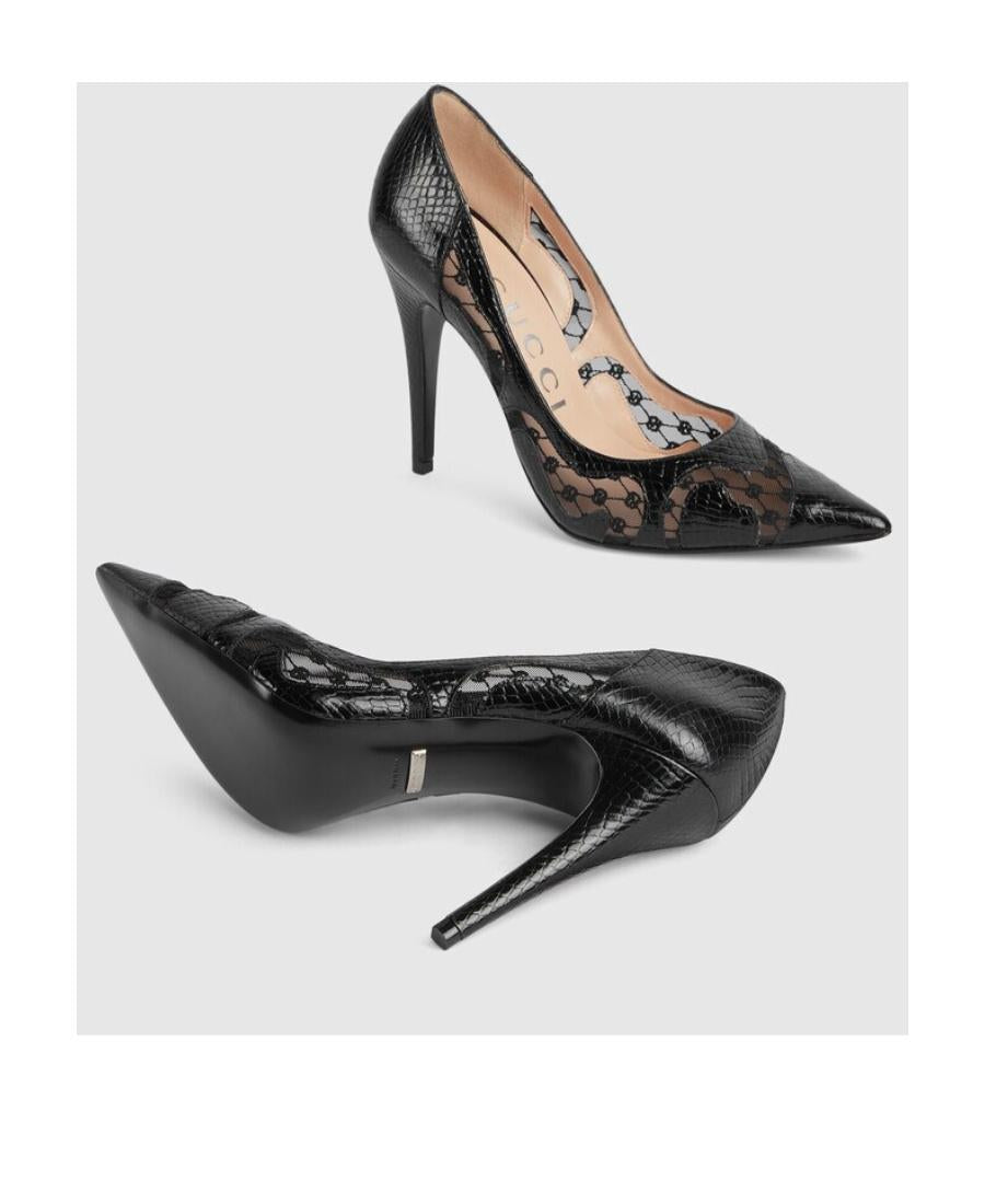 Gucci
Women's Snake Embossed Pointed Toe Pumps size 10