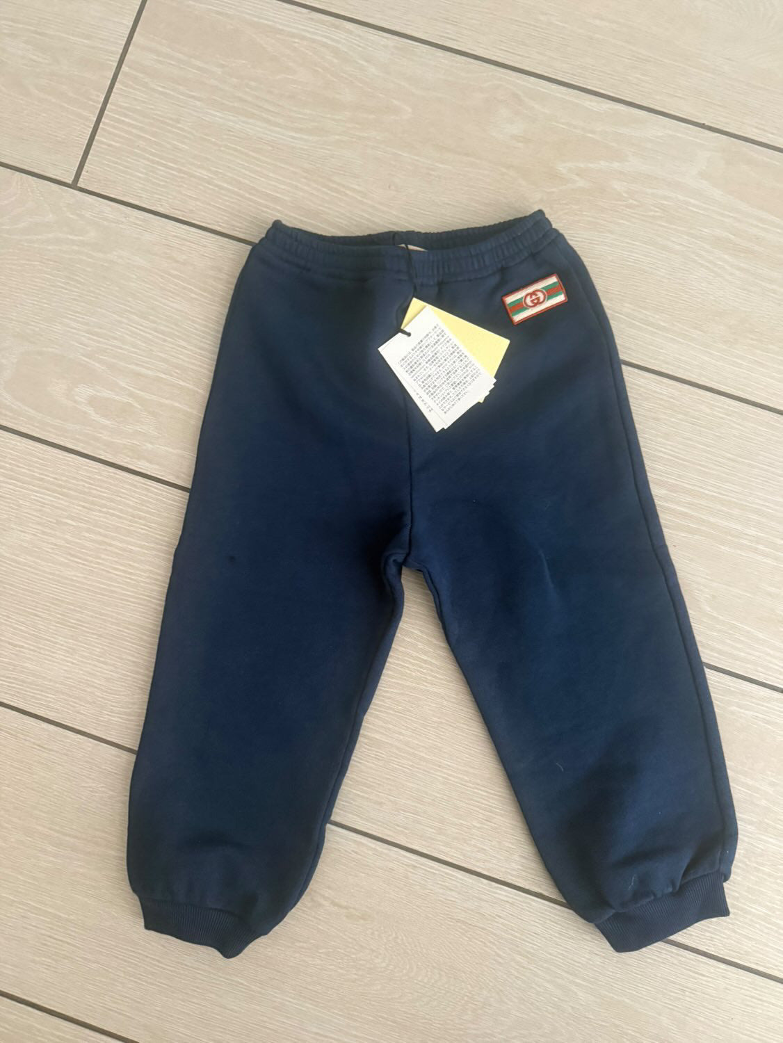 Gucci brand new kids sweat pants size 3